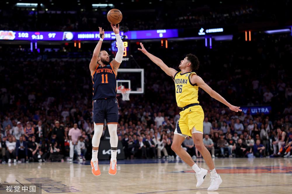 在替补席坐 在替补席坐