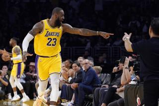 先后敲定了 先后敲定了